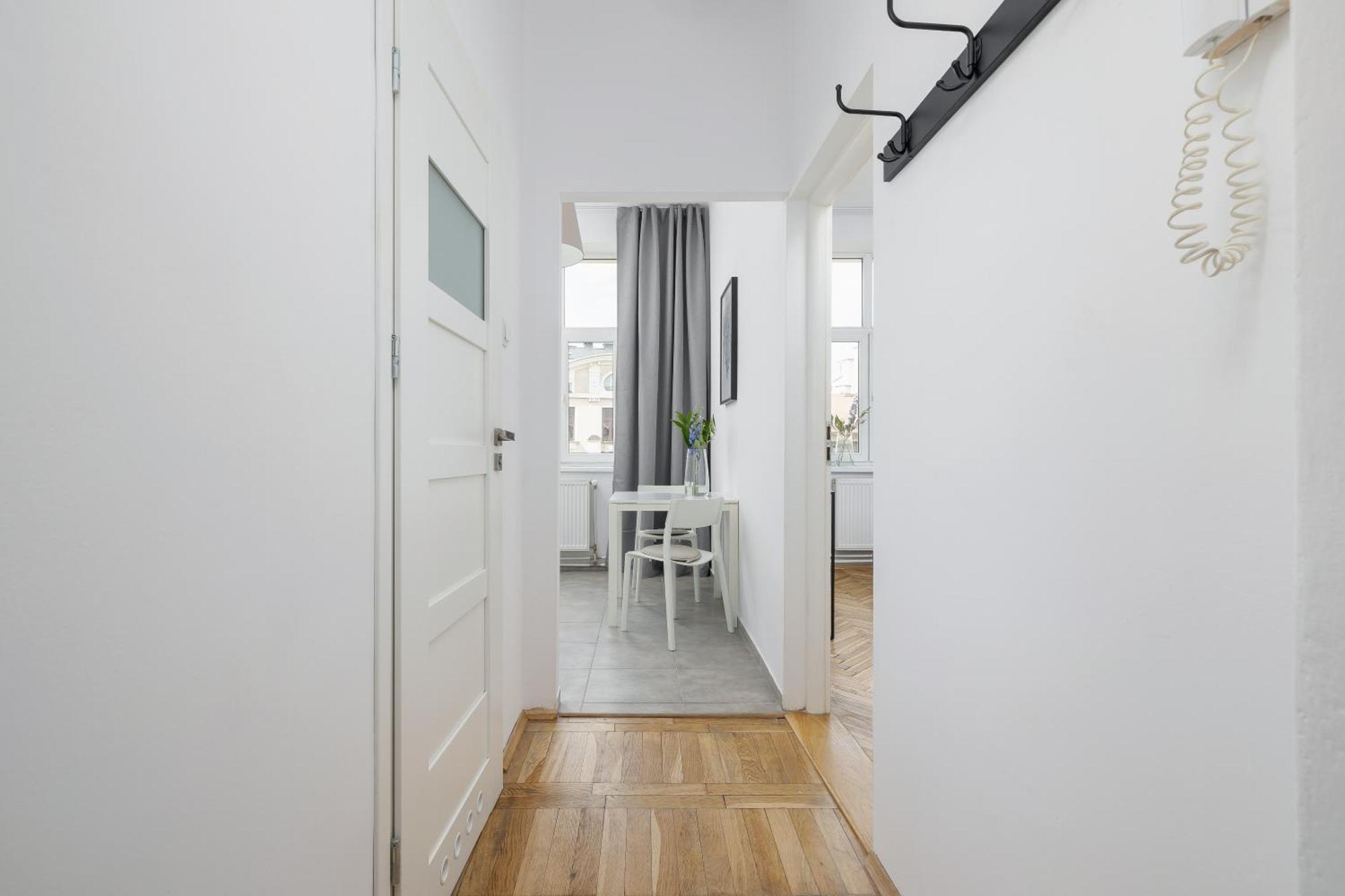 1-Bedroom Apartment - Dluga 65 Street クラクフ エクステリア 写真